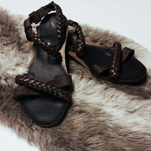 Eddie Bauer Brown Leather Sandals